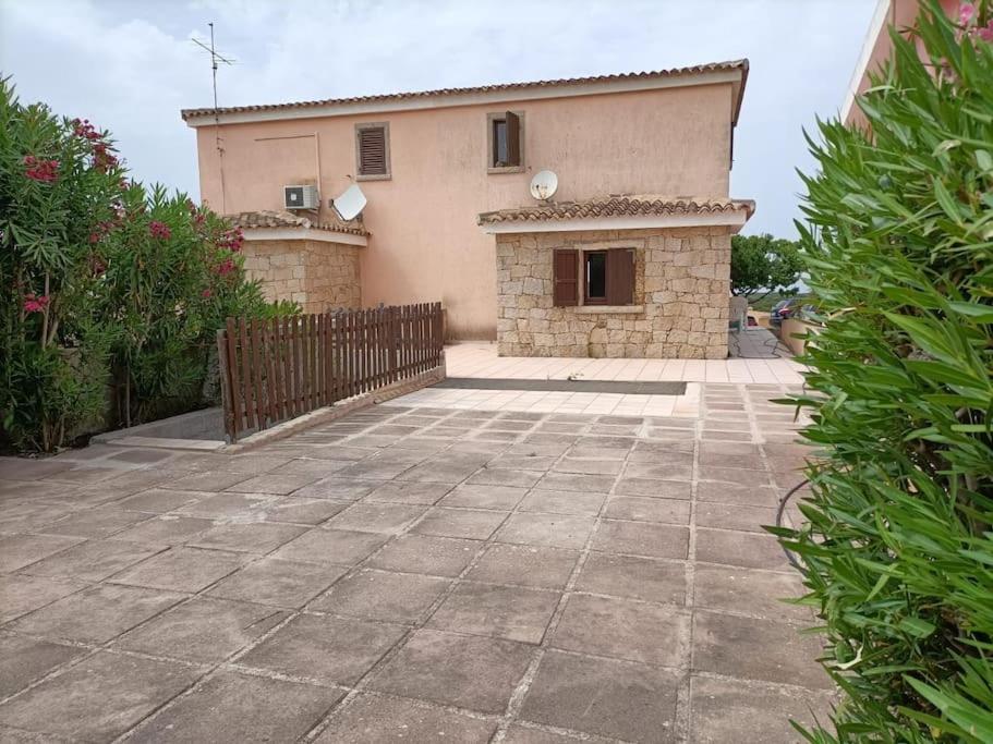 Casa A Pochi Minuti Dalla Spiaggia Di Vignola Vignola Mare Esterno foto